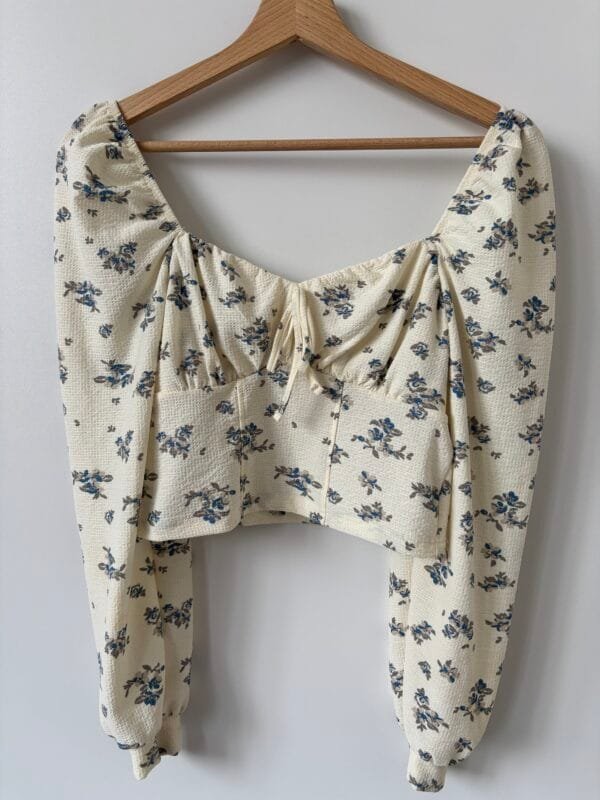 Piękna bluzka Urban Outfitters S - obrazek 4