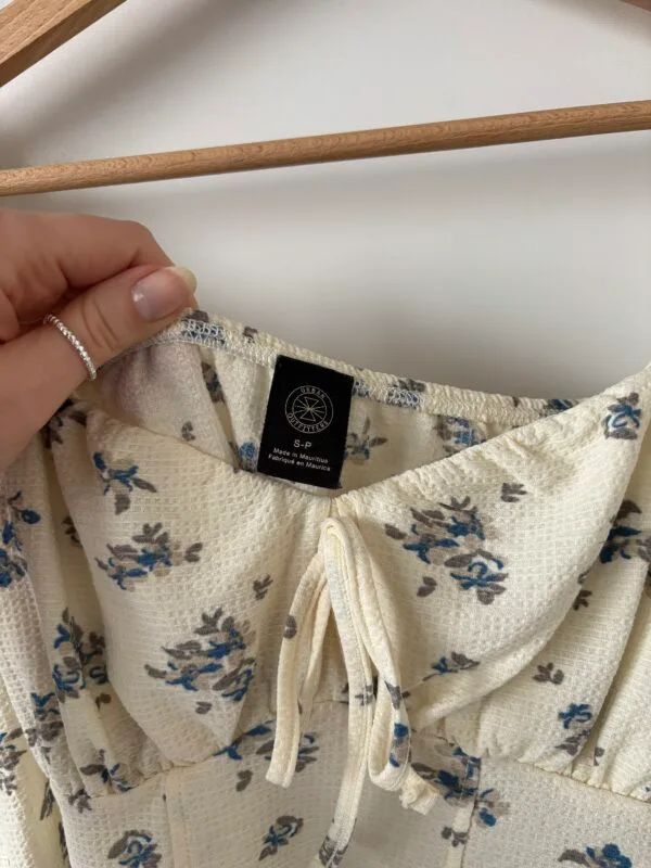 Piękna bluzka Urban Outfitters S - obrazek 2