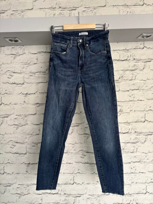 Skinny jeans Good American by Khloe Kardashian S