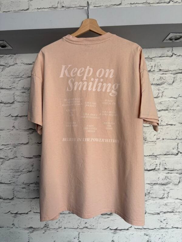 Minimalistyczny bawełniany T-shirt M