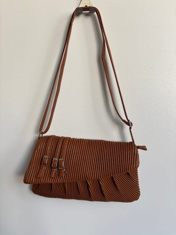 Brązowa torebka na ramię vintage boho retro plisowana - obrazek 2